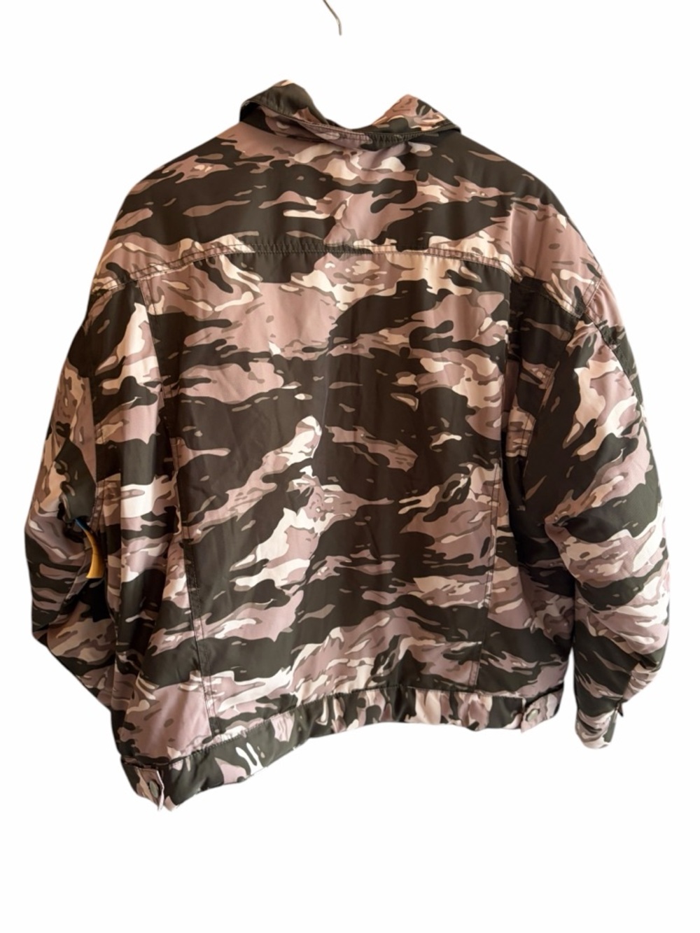 Good American Camo Trucker Puffer Jacket Green Pink - Picture 3 of 6